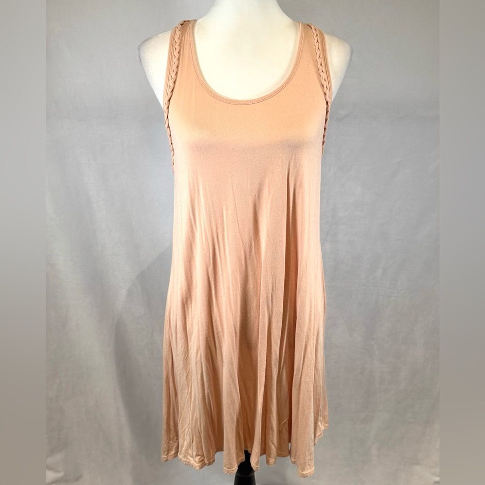 Francesca’s Alya blush twisted detail racerback shift dress size medium